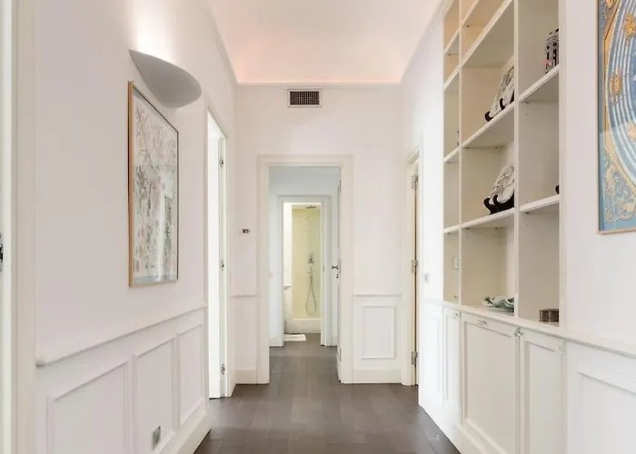 Re-imagined In Historical Building Apartamento *