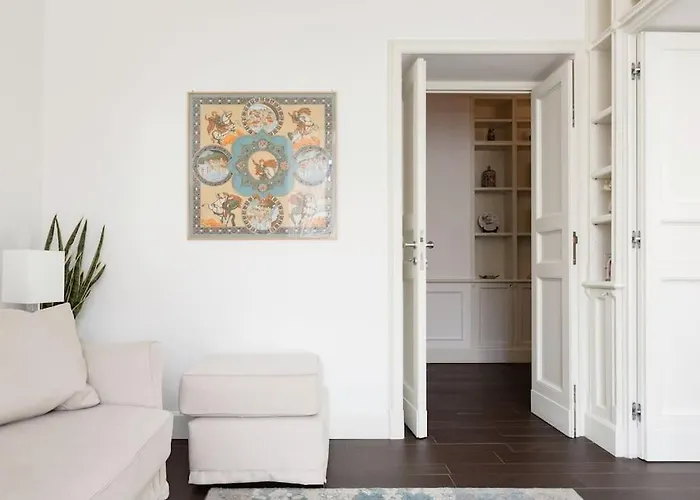 Re-imagined In Historical Building Apartamento *