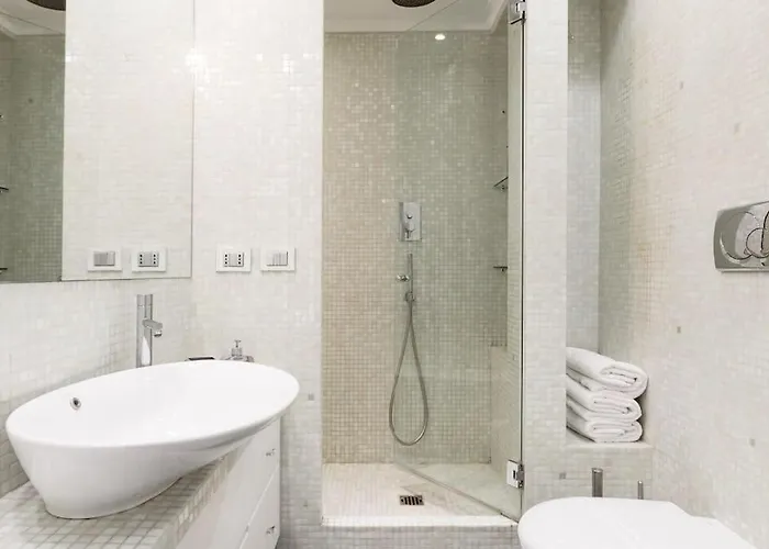 Re-imagined In Historical Building Apartamento