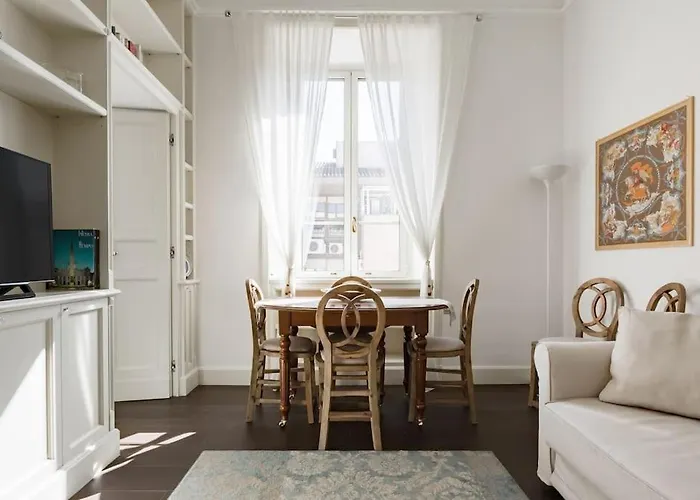 Re-imagined In Historical Building Apartamento *